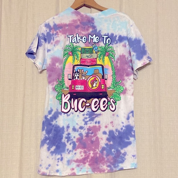 Tops - 💟 $4 SALE! Buc-ee’s Tie-Dye Summer Jeep T-Shirt